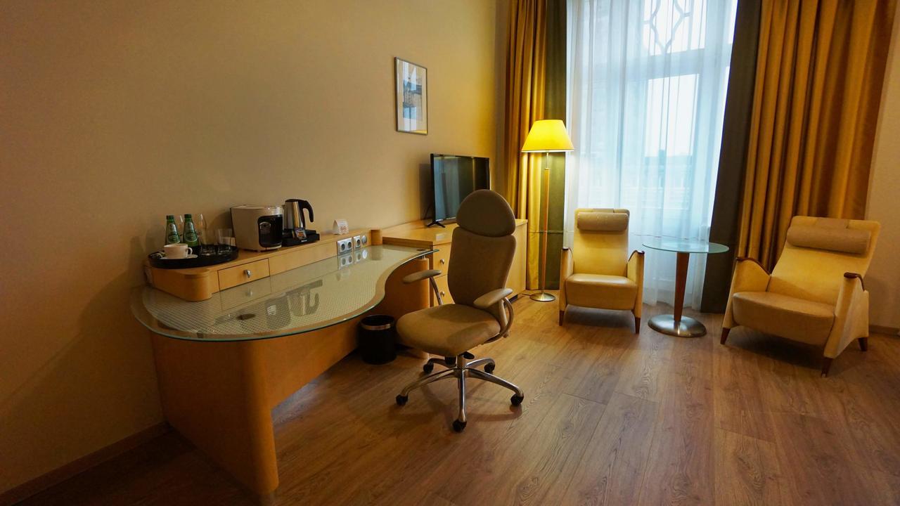 Brass Suites ウッチ エクステリア 写真